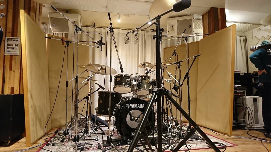 調べてみた】YAMAHA メイプルカスタム【名器】 : スタジオ