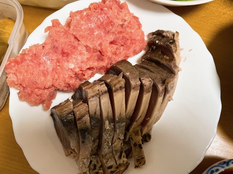 本日の夕食　鰹＆ネギトロのお刺身