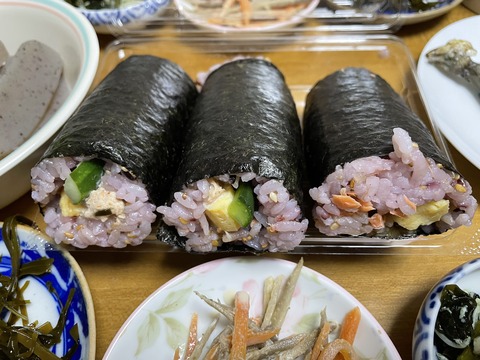 本日の夕食　恵方巻き