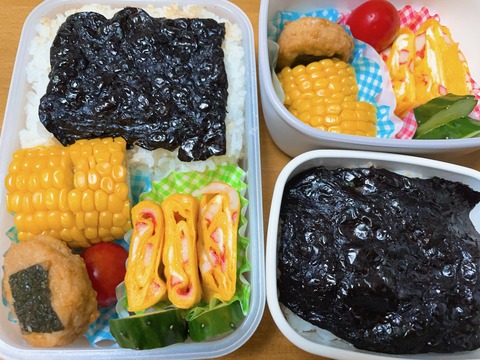 本日のお弁当　カニカマ入り卵焼き＆とうもろこし