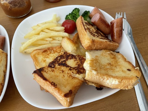 本日の朝食　フレンチトースト🍞