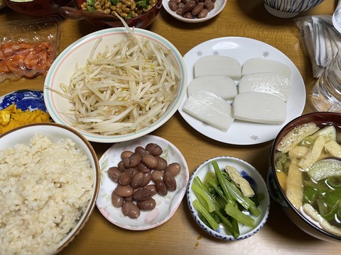 本日の夕食　かまぼこ