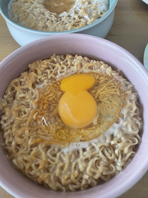 本日のランチ　チキンラーメン