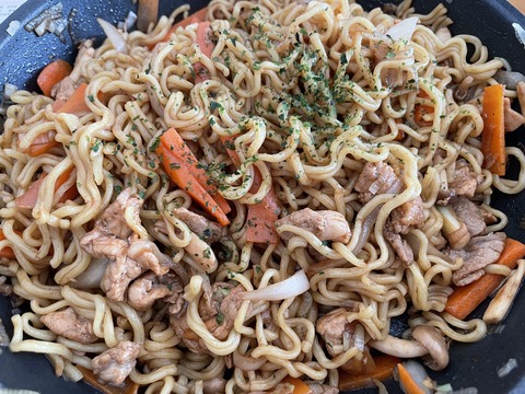 本日のお昼　焼きそば