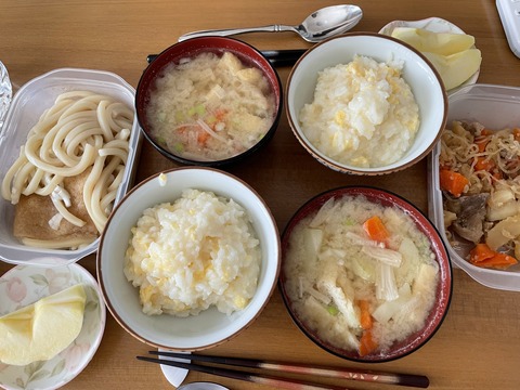 本日の夕食　たまご粥