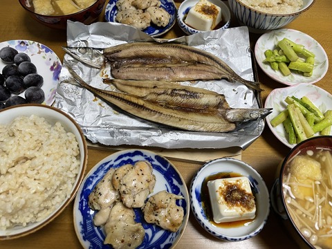 本日の夕食　秋刀魚の塩焼き