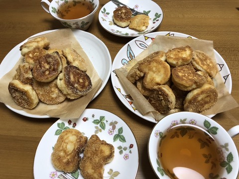 本日のおやつ　お手製ポンデリング