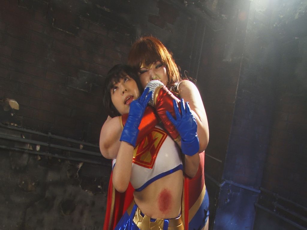 スーパーヒロインベアハッグ