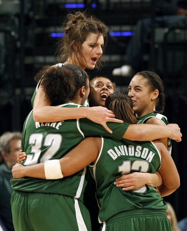 長身美女図鑑 Allyssa DeHaan