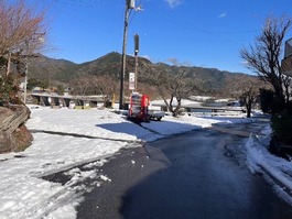 まだ残雪が・・・