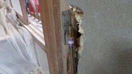 ホールダウン金物