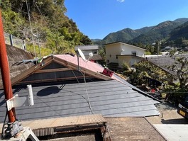 横葺き板金屋根