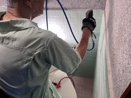 穴開け作業
