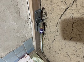 ホールダウン金物