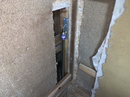 ホールダウン金物