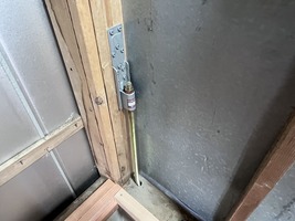 ホールダウン金物
