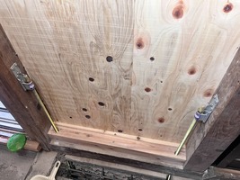 ホールダウン金物