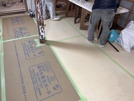 床貼り終了