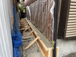 基礎補強生コン打設