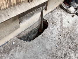 ホールダウン金物