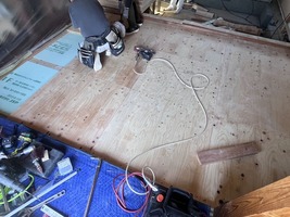針葉樹合板敷き