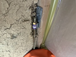 ホールダウン金物