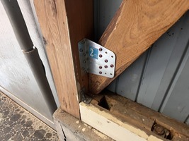 柱脚・筋違金物補強