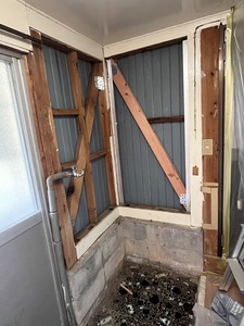 筋違新設・金物補強