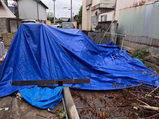 外に出した荷物