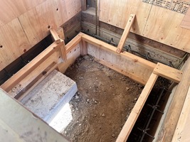 基礎補強型枠