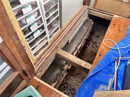 基礎補強工事生コン打設