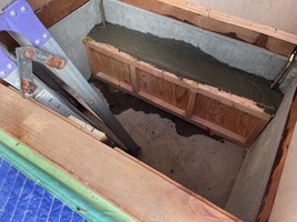 基礎補強生コン打設
