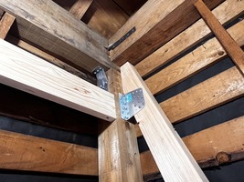 筋交新設・金物補強