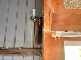 小庇からの漏水