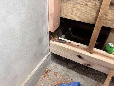 土台新設・金物補強