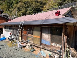 横葺き板金屋根