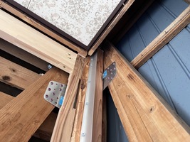 金物補強・アングル下地