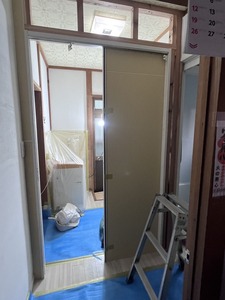 間仕切り施工中