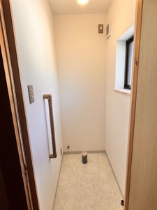 手摺り付きました