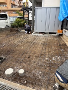ワイヤーメッシュ敷き