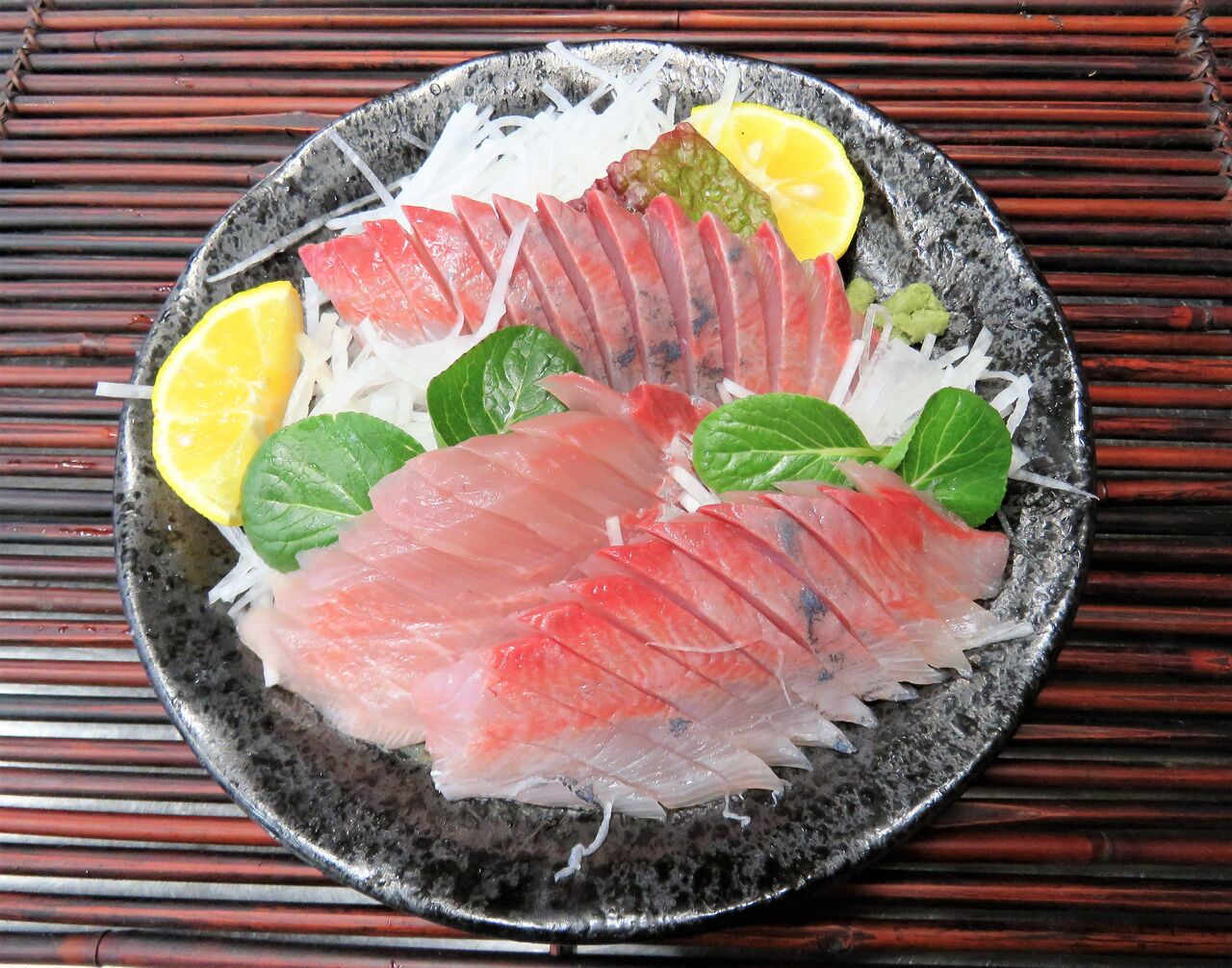 旬に大化けする魚 ツムブリ 土佐料理 旬の鰹がゆく 旬に大化けする魚 ツムブリ 土佐料理 旬の鰹がゆく