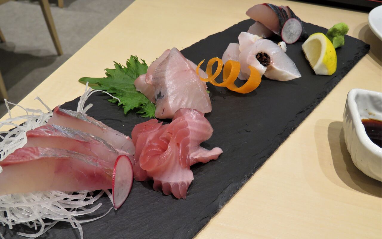 1月の本鰹で作る家庭のタタキ 土佐料理 旬の鰹がゆく