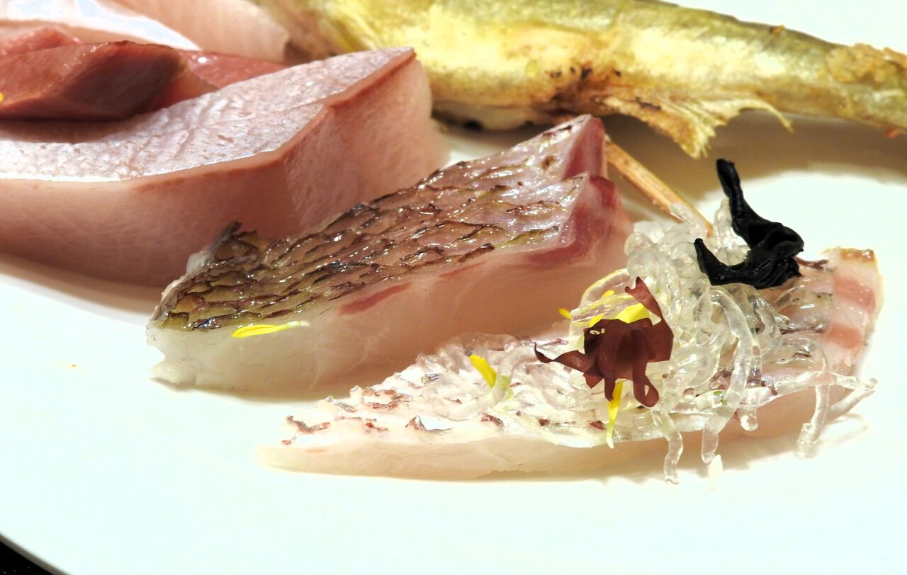 鳴門へ来たなら鳴門鯛と・・・ : 土佐料理 旬の鰹がゆく！