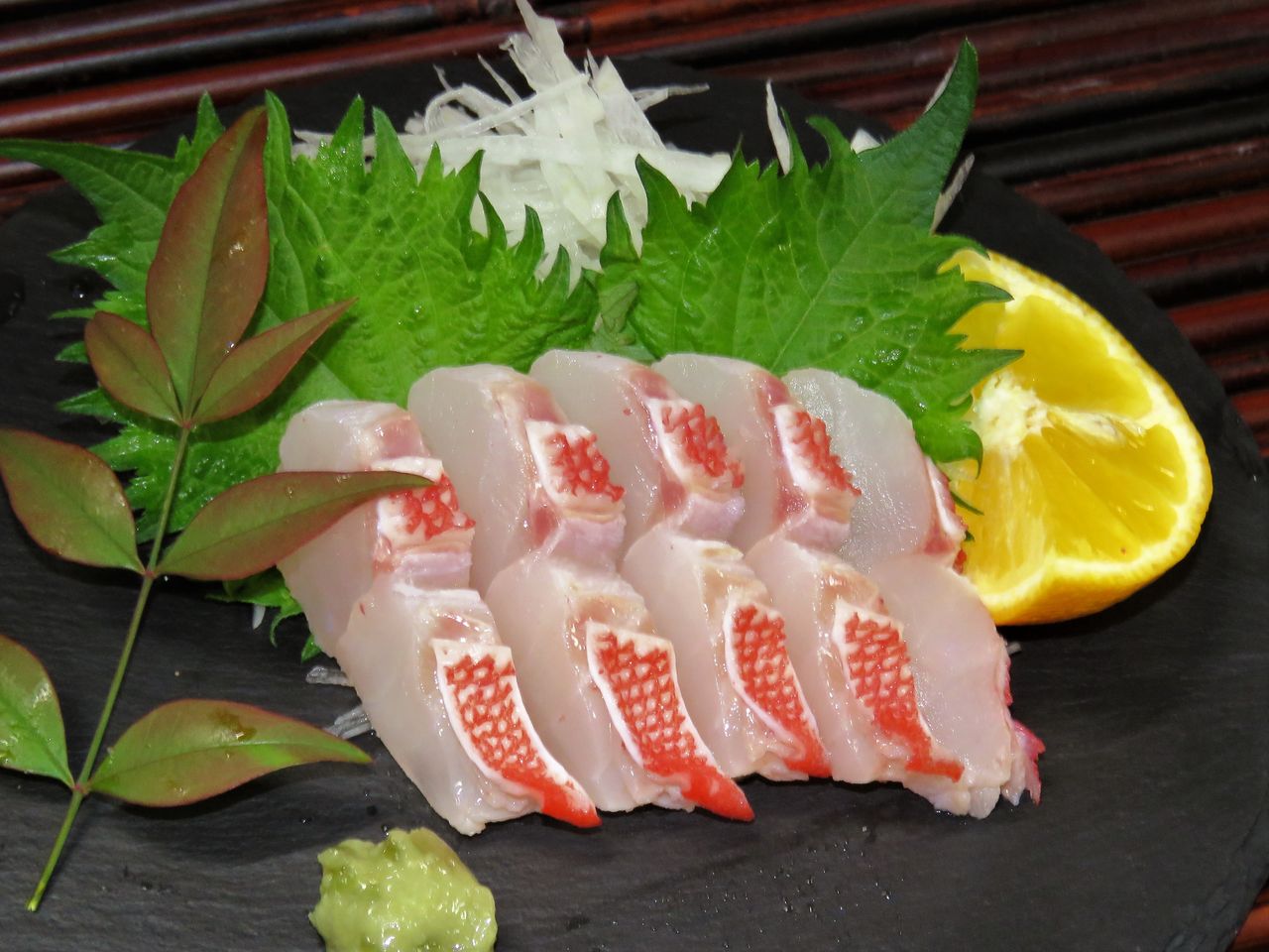 赤魚鯛 アコウダイ 旬のアコウダイはこう刺身にする 土佐料理 旬の鰹がゆく
