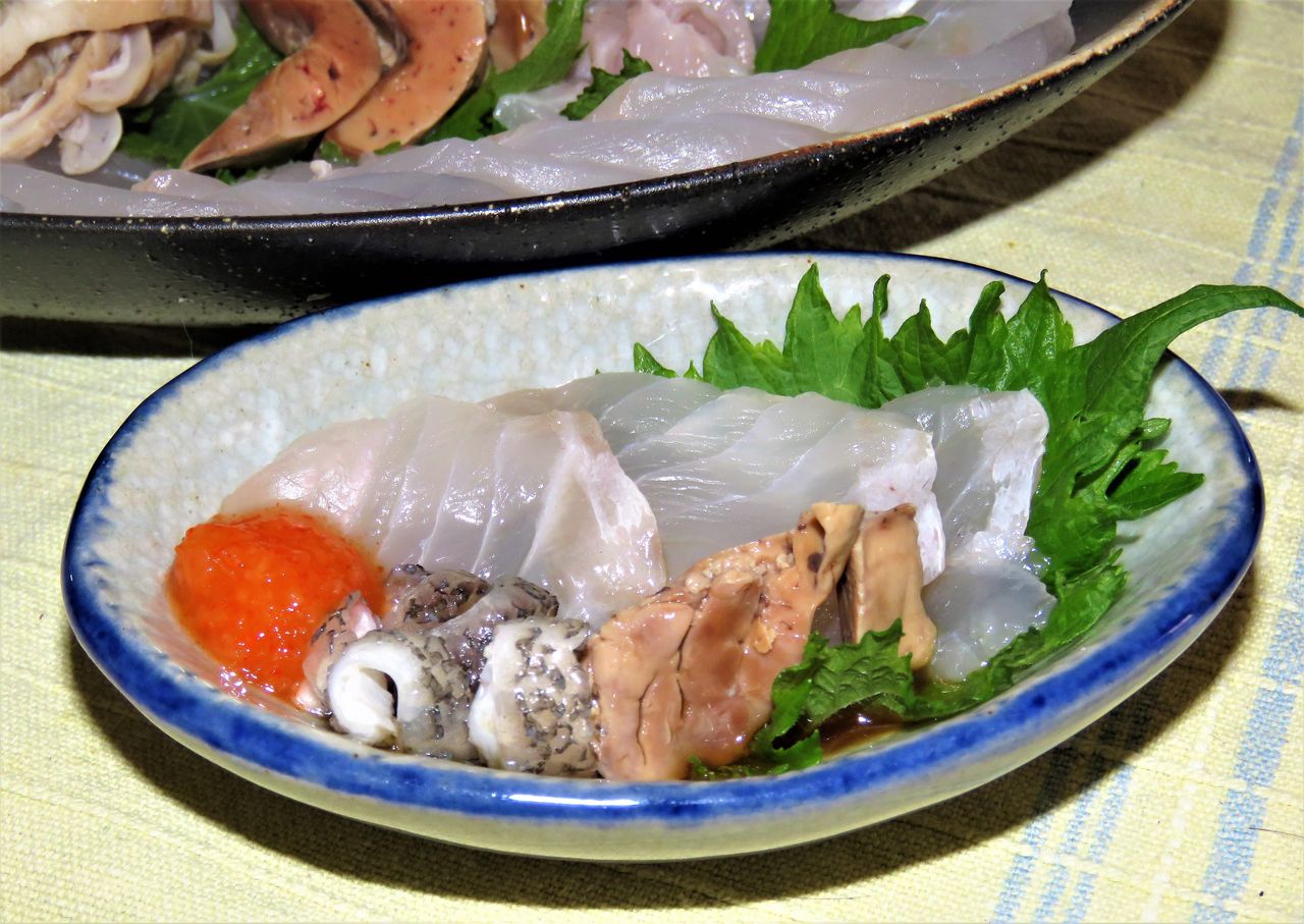 クエとオオモンハタ 土佐料理 旬の鰹がゆく