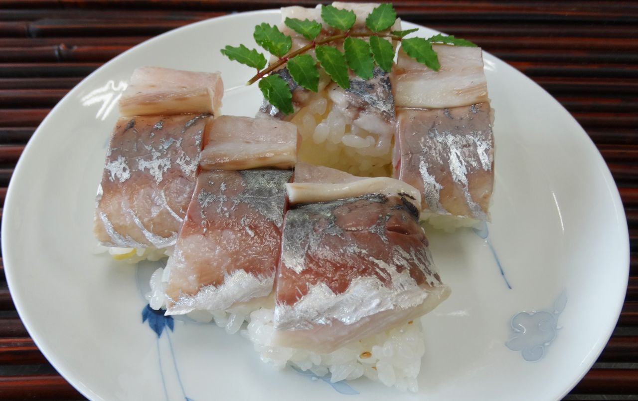 メイタガレイ 土佐料理 旬の鰹がゆく