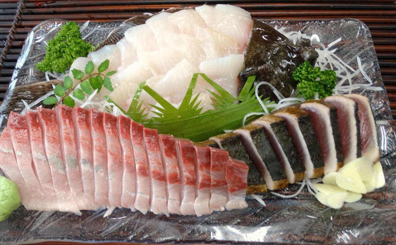 メイタガレイ 土佐料理 旬の鰹がゆく