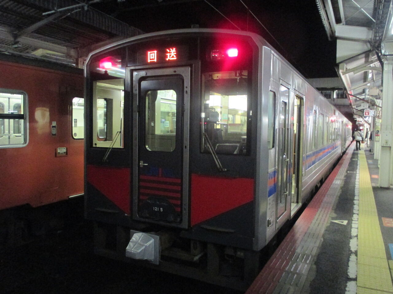 キハ126系気動車 キハ121形 Tshq写真館