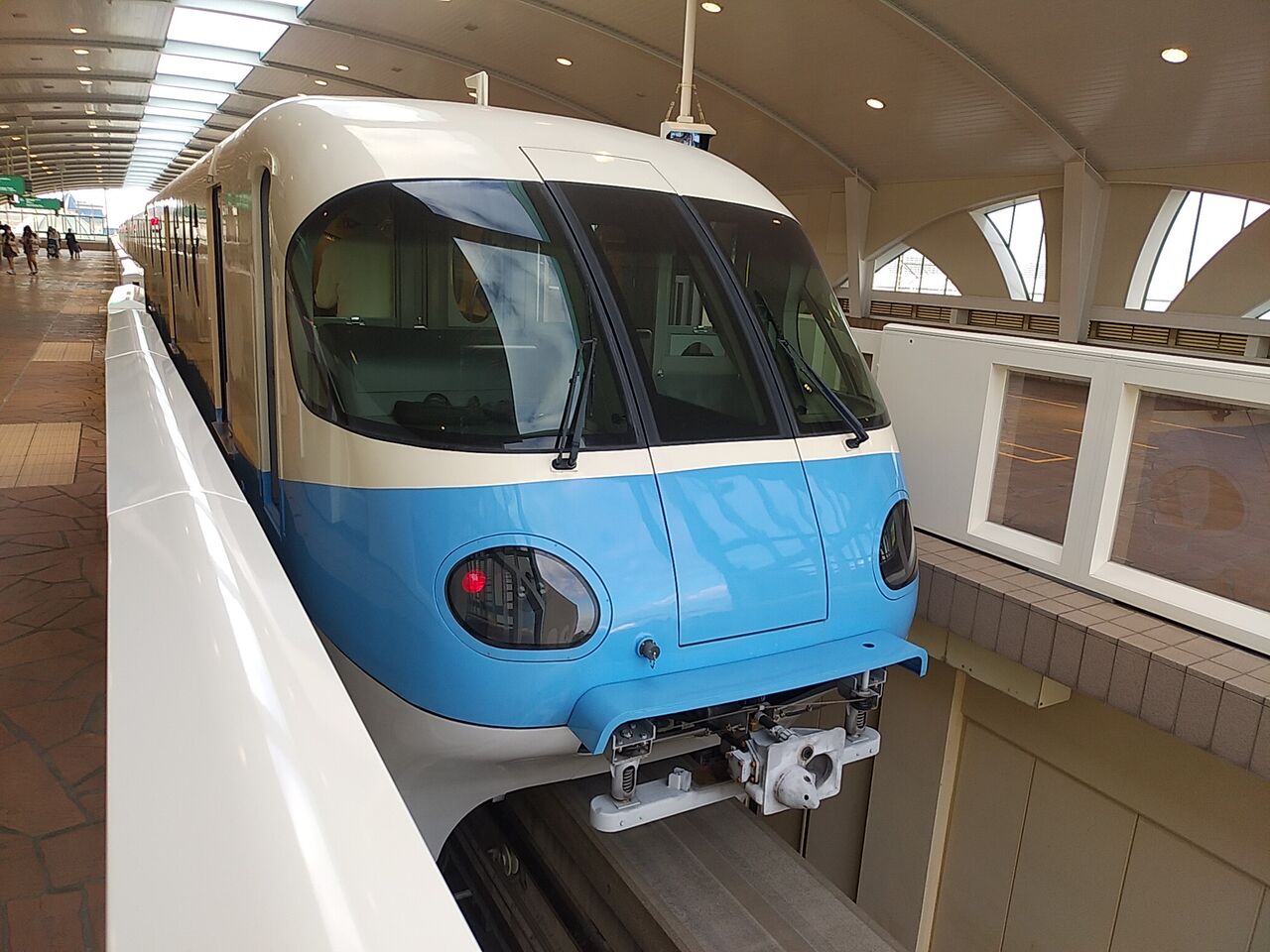 舞浜リゾートライン10形電車 ブルー編成 ディズニーリゾートライン Tshq写真館 舞浜リゾートライン10形電車 ブルー編成 ディズニーリゾートライン Tshq写真館