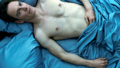 111215_shame_main1